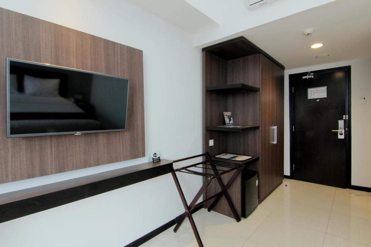 The Sun Hotel Madiun Exterior photo