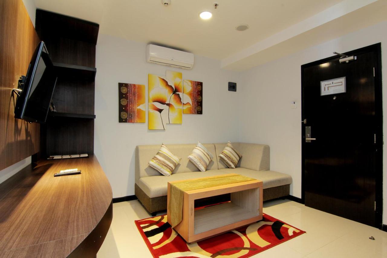 The Sun Hotel Madiun Exterior photo